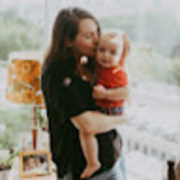 Meet your Posher, Lorraine - Picture 1 of 1